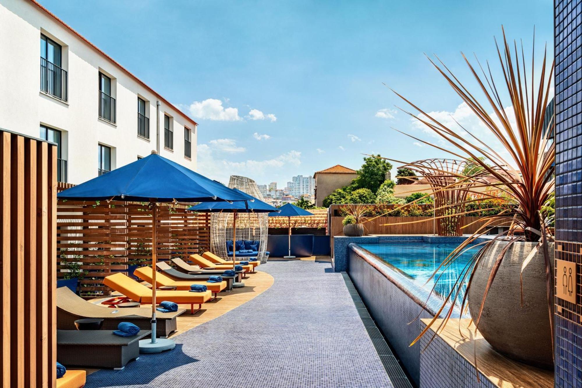 Forte De Gaia, Autograph Collection Vila Nova de Gaia Exterior foto The rooftop pool at the Hotel