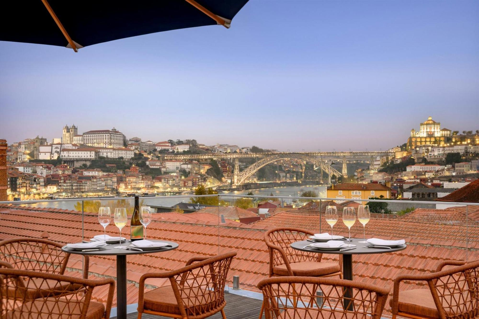Forte De Gaia, Autograph Collection Vila Nova de Gaia Exterior foto View from the hotel's rooftop bar